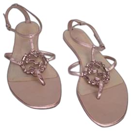 Gucci-Gucci rose gold crystal interlocking G leather T-strap sandals-Pink,Golden
