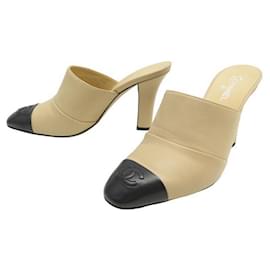 Chanel-SAPATOS CHANEL MULES DE SALTO COM LOGOTIPO CC G32858 38 SAPATO SANDÁLIAS DE COURO BEGE-Bege