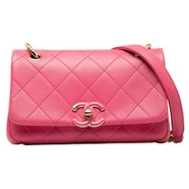 Chanel-Chanel CC Matelasse Shoulder Bag  Leather Shoulder Bag in Good condition-Other