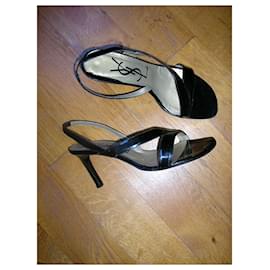 Yves Saint Laurent-Black patent leather sandals, 39.-Black