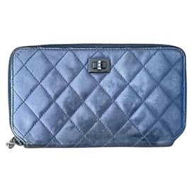 Chanel 2.55 wallet blue iridescent leather Blue