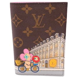 Louis Vuitton-Couverture de passeport Louis Vuitton-Marron
