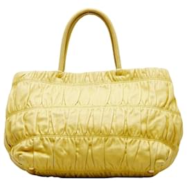 Prada-Prada Nappa gauffré-Giallo