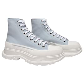 Alexander Mcqueen-Tread Slick Sneakers in Grey Canvas-Grey