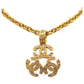 Chanel-Collar con colgante triple CC de oro Chanel-Dorado