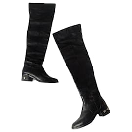Botas Chanel de piel negra Negro
