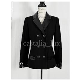 Chanel-Coco Brasserie Black Tweed Jacket

Coco Brasserie Schwarzer Tweed-Blazer-Schwarz