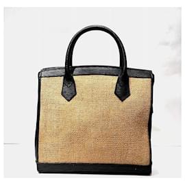 Fendi-Fendi Raffia & Leather Handbag Canvas Handbag in Good condition-Other