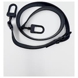 Louis Vuitton-Bandolera ancha desmontable y ajustable de Louis Vuitton para bolsos de viaje mensajero.-Negro