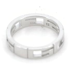 Gucci-Bague Gucci G Motif K18WG 13 en excellent état-Blanc