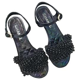 Chanel-Sandales à talon Chanel Black Pearl.-Multicolore