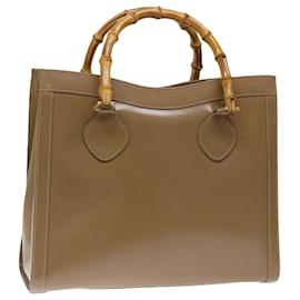 Gucci-GUCCI Bamboo Diamante Diana Hand Bag Patent leather Beige Auth ki4343-Beige