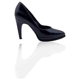 Salvatore Ferragamo-Zapatos de salón Lien de cuero negro Heels US 8C eu 38.5-Negro