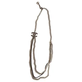 Chanel-Collar de dos filas de cuero con cristales y perlas, con gran logotipo CC B20C.-Blanco
