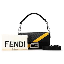 Fendi-Fendi Zucca Canvas Baguette Canvas Shoulder Bag in Excellent condition-Other