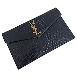 Yves Saint Laurent-Uptown Yves Saint Laurent clutch-Black