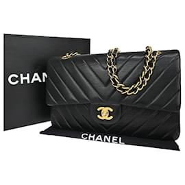 Chanel-Chanel chevron-Preto