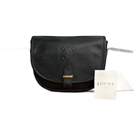 Loewe-Loewe Leather Crossbody Bag Leather Crossbody Bag in Good condition-Other
