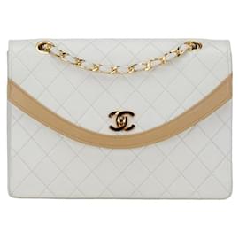 Chanel-Chanel Diana 25 Bolsa de ombro de couro em excelente estado-Outro