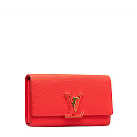 Louis Vuitton-Cartera Louis Vuitton Red Taurillon Capucines-Roja