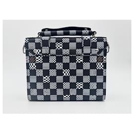 Louis Vuitton-Louis Vuitton messenger soft trunk distorted damier limited edition-Nero,Bianco