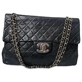 Chanel-Intemporel-Black,Gold hardware