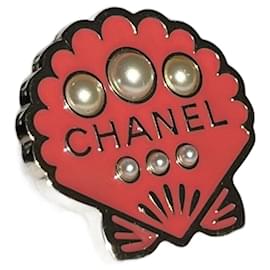 Chanel-Pins y broches-Rosa
