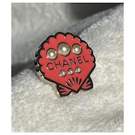 Chanel-Pins & brooches-Pink