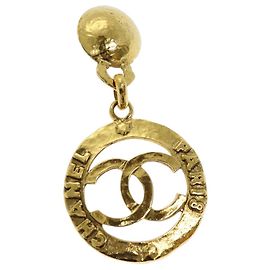 CHANEL Earring Metal One Side Only Gold CC Auth bs13983 Golden