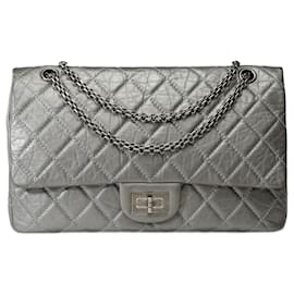 Chanel-CHANEL 2.55 Bag in Silver Leather - 101896-Silvery