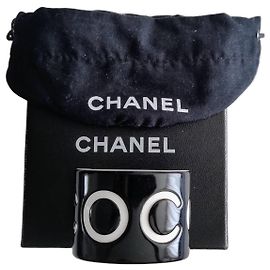 Chanel Manchete Preto