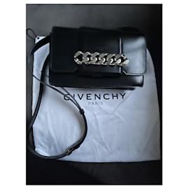 Givenchy-Infinito-Nero