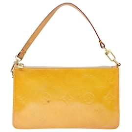 Louis Vuitton-Bolsos de embrague-Amarillo