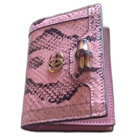 Gucci-Diana python Card Case Wallet-Pink