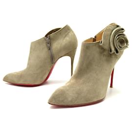 Christian Louboutin-CHAUSSURES CHRISTIAN LOUBOUTIN MRS BABA 39 BOTTINES A TALONS EN DAIM BEIGE-Beige