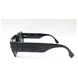Fendi-NEW FENDI FE40073U SUNGLASSES BLACK PLASTIC LOGO NEW SUNGLASSES-Black