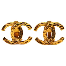 Chanel-Chanel CC Coco Vintage Hammered Earrings-Gold hardware