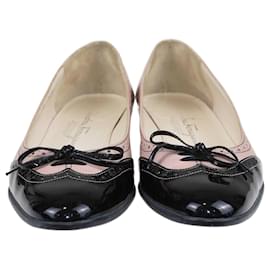 Salvatore Ferragamo-Salvatore Ferragamo – Ballerinas mit Schleife in Rosa/Schwarz-Schwarz