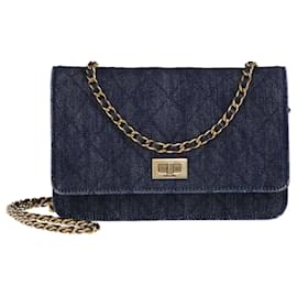 Chanel-Bolsa WOC Chanel Azul Escuro Acolchoada Reedição-Azul