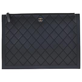 Chanel-Chanel Black Quilted Zip Pouch-Black