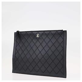 Chanel-Chanel Black Quilted Zip Pouch-Black