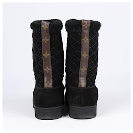 Louis Vuitton-LOUIS VUITTON Wildlederstiefel mit LV-Monogramm in 38 EU-Schwarz