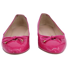 Stuart Weitzman-Stuart Weitzman Die Gabby Flat aus pinkem Lackleder-Pink