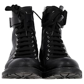 Hugo Boss-Botas militares con hebillas Boss en cuero negro-Negro