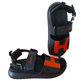 Arcipelago di Hermès Sandal Nero Arancione