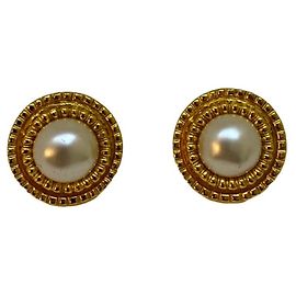 Chanel Ohrringe Goldmetall und Harzperle Gold hardware