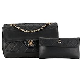 Chanel-Chanel Diana Flap Shoulder Bag Leather Shoulder Bag in Good condition-Other