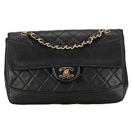 Chanel-Chanel Diana Flap Shoulder Bag Leather Shoulder Bag in Good condition-Other