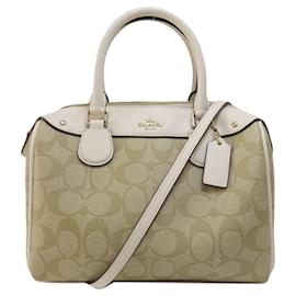 Coach-Unterschrift des Trainers-Beige