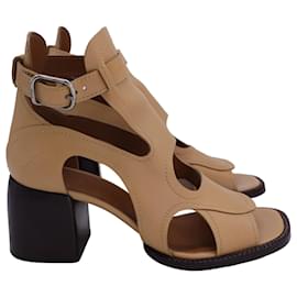 Chloé-Chloé  Gaile Cut-Out Sandals in Tan Leather-Brown,Beige